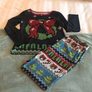 Intimates & Sleepwear - π·πΈ3/$10π·πΈ Christmas PJ Set Intimates & Sleepwear - π·πΈ3/$10π·πΈ Christmas PJ Set
